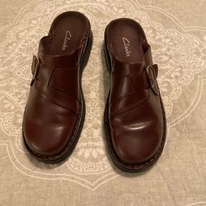 Clarks women’s leather clogs